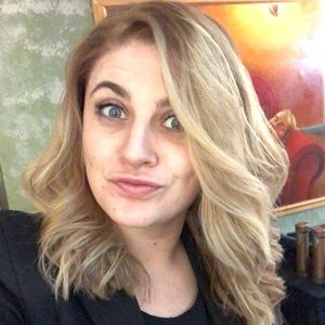 Meet your Posher, Emma